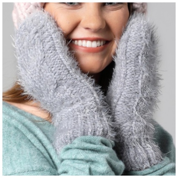 Danalli Accessories - FUR LINED | Grey chenille soft eyelash mittens